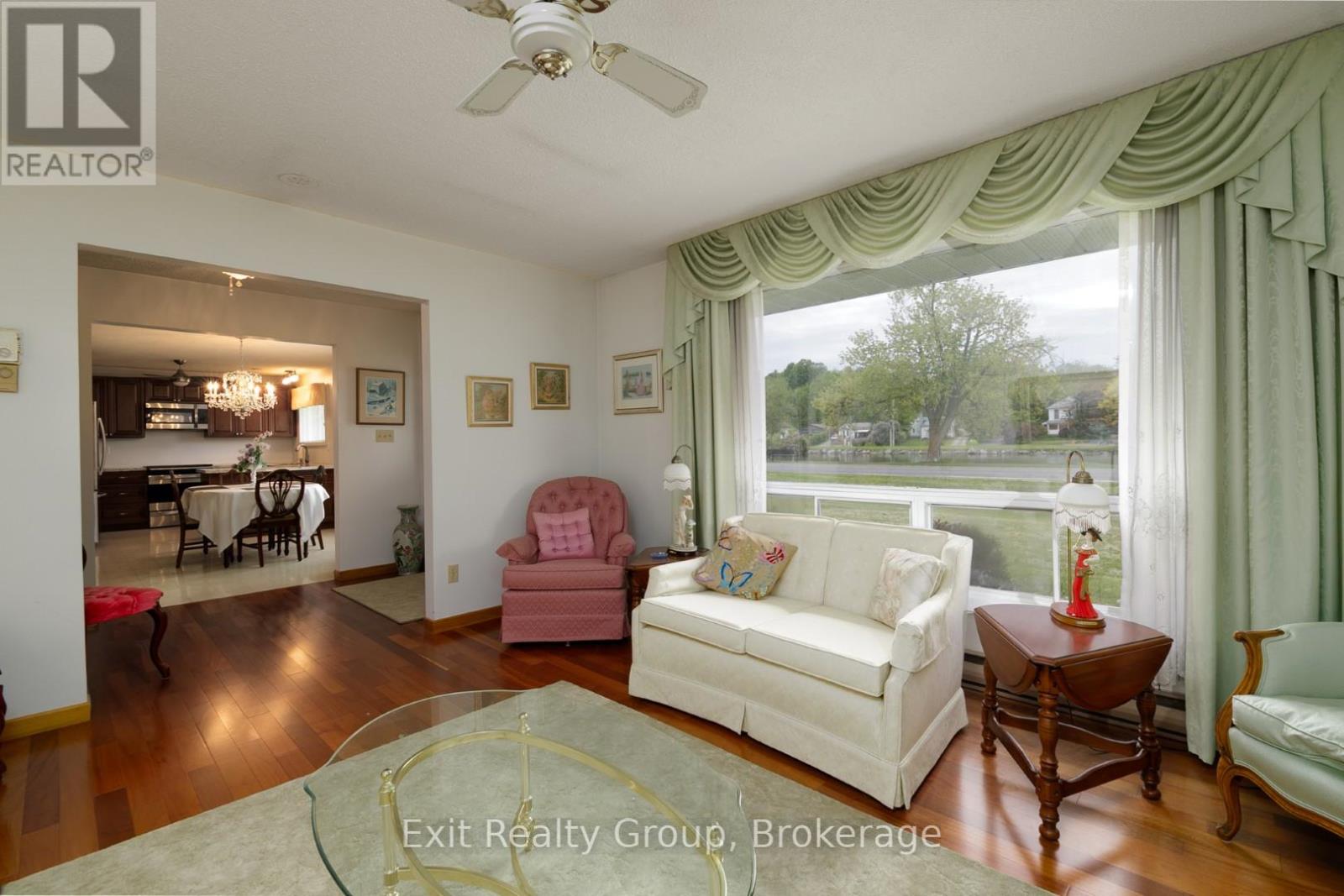 51 TRENT DRIVE - Photo 4