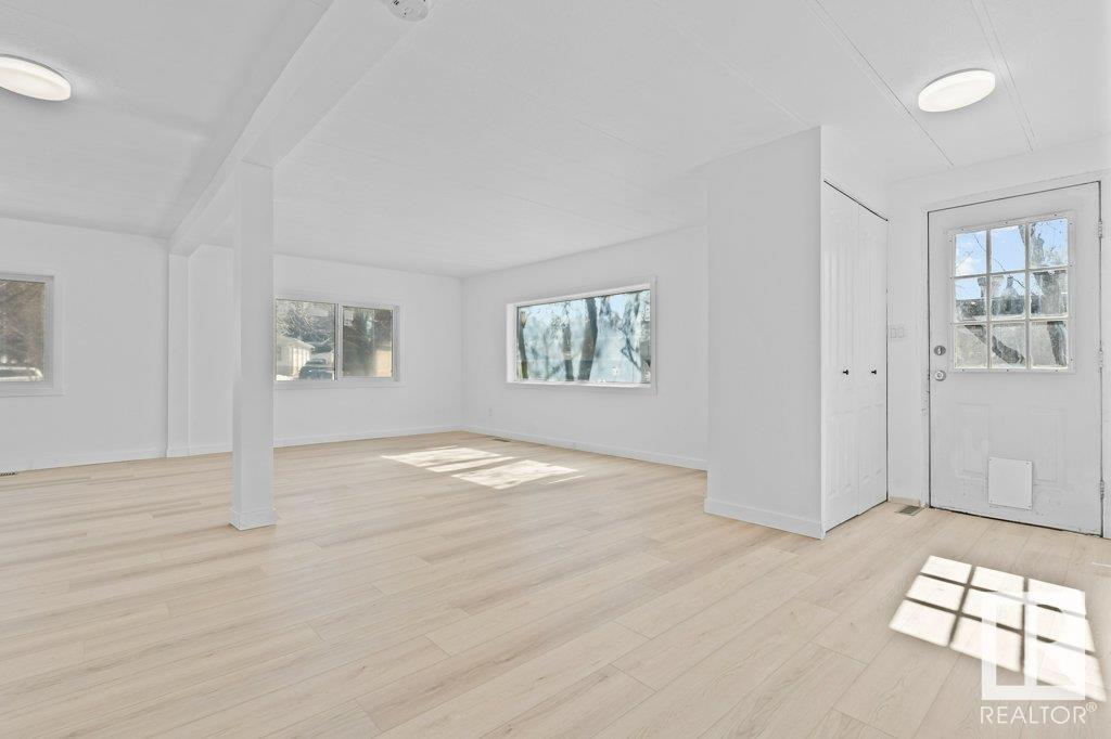 2 Meadow CR NW