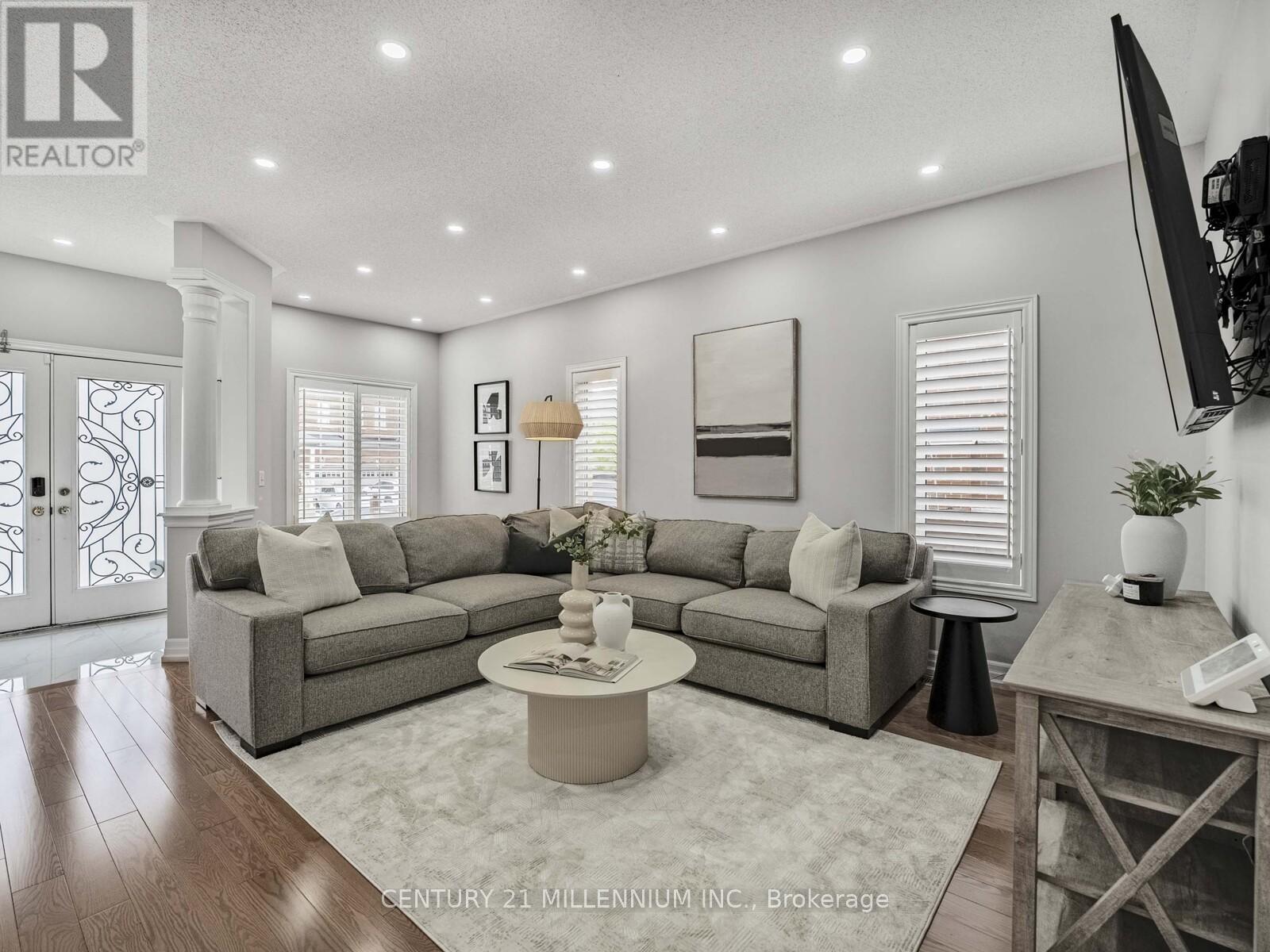 73 NATRONIA TRAIL