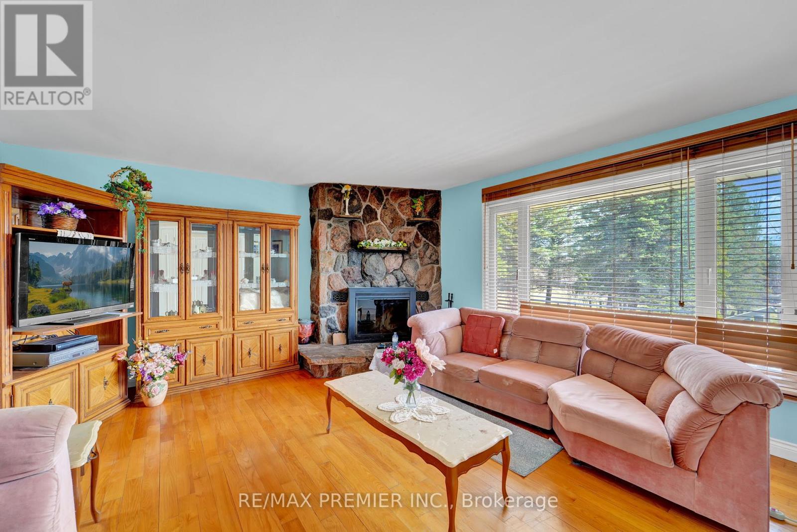352 UXBRIDGE PICKERING TLINE ROAD