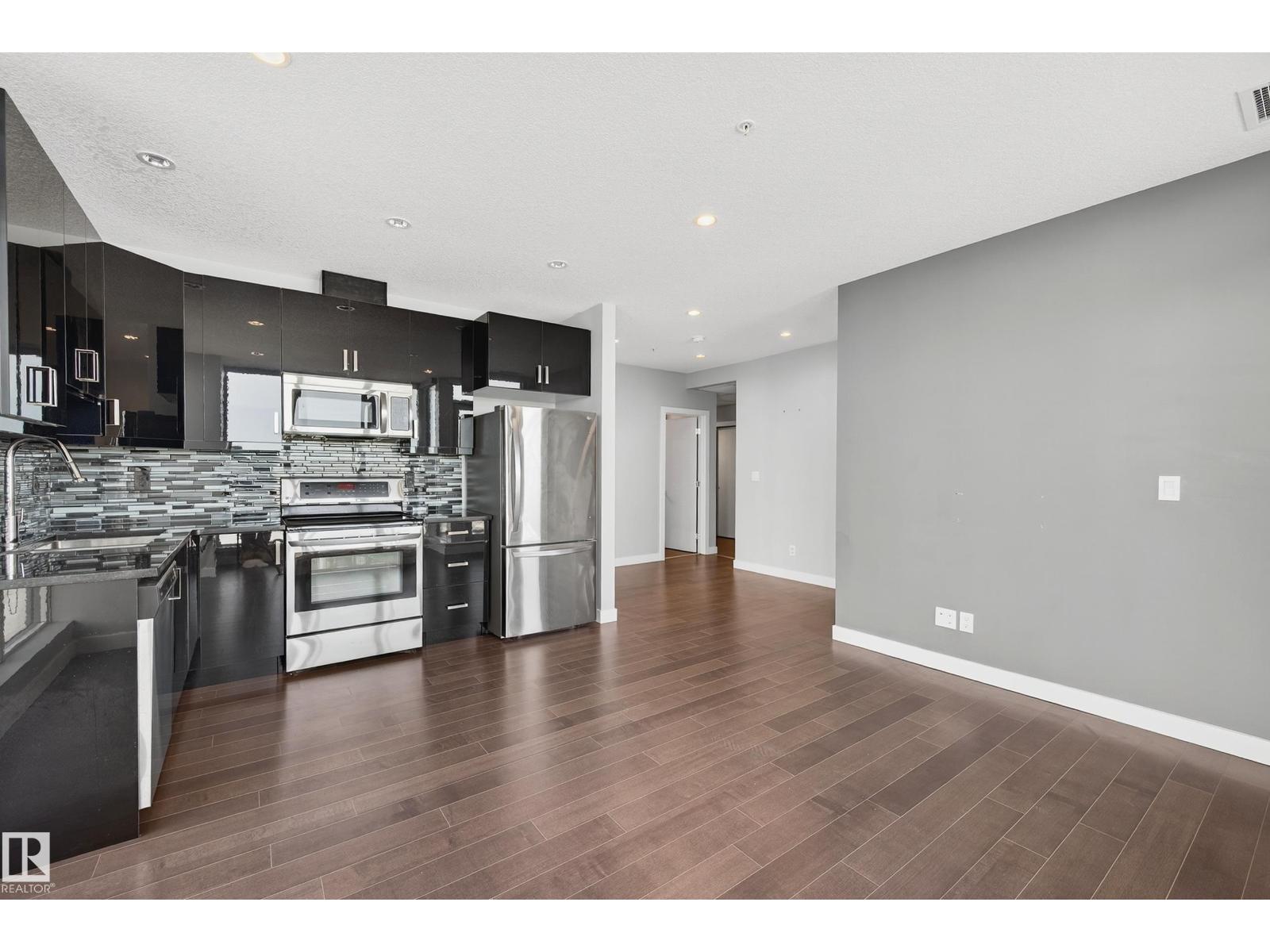 #2503 10238 103 ST NW