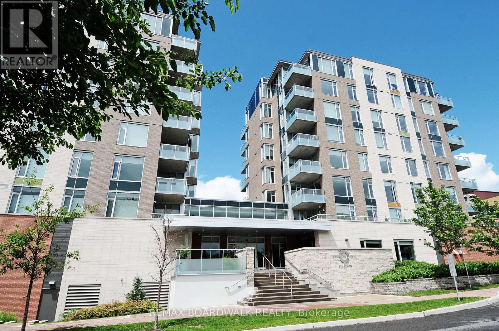 407 - 575 BYRON AVENUE