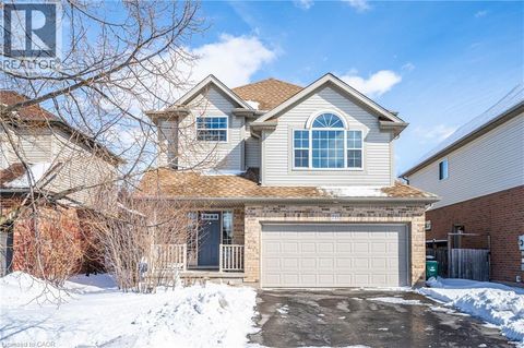 733 SHEDIAC Crescent Waterloo ON N2K4M3