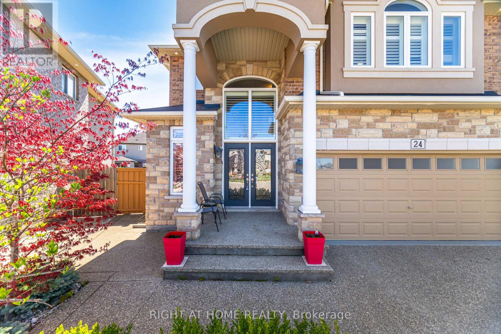 24 BIGGAR CRESCENT