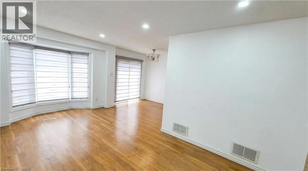 1039 CEDARGLEN Gate Unit# 15