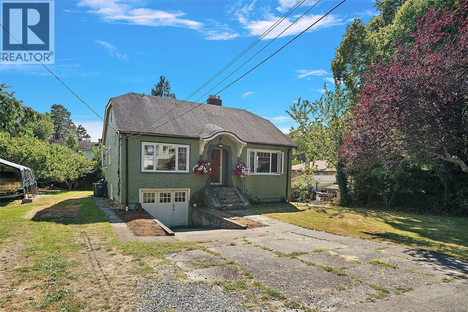 81 Logan Ave