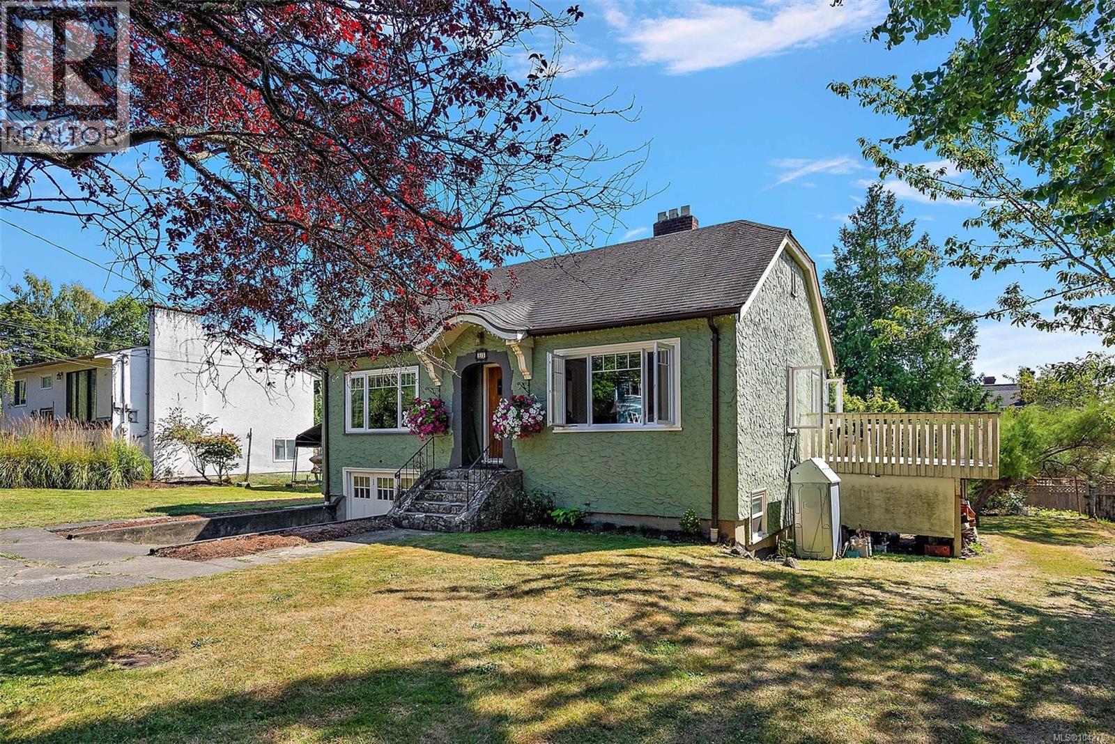 81 Logan Ave
