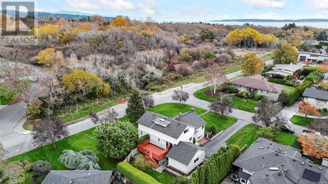 2830 Dunlevy St Oak Bay BC V8R5Z5