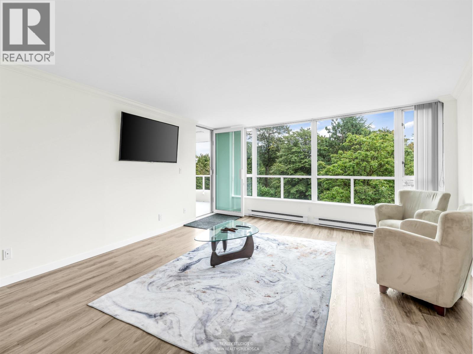 406 995 ROCHE POINT DRIVE