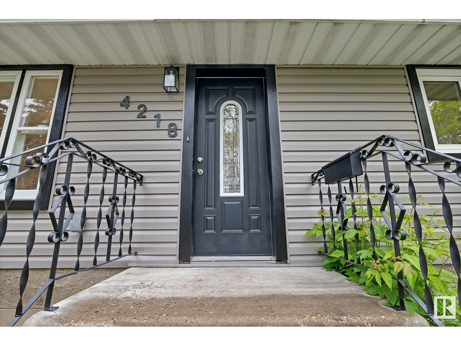 4218 117 AV NW