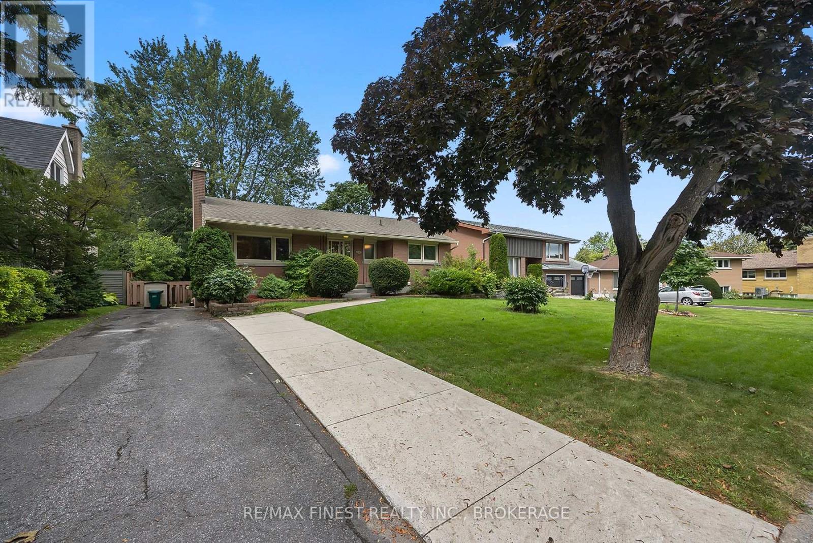 140 LIDDELL CRESCENT