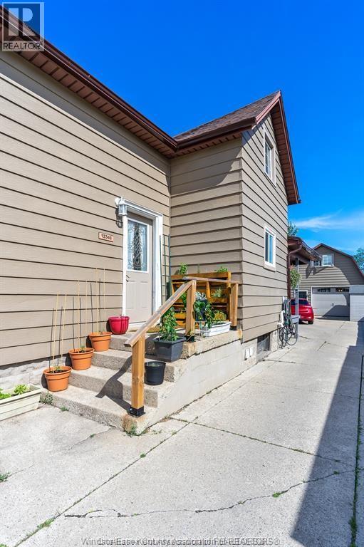 12346-48 ARBOUR STREET