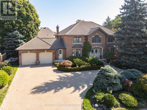 1070 GERAN CRESCENT Mississauga (Sheridan) ON L5H4A6
