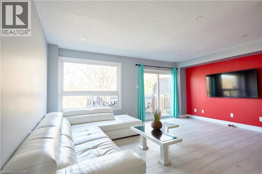 105 PINNACLE Drive Unit# 9