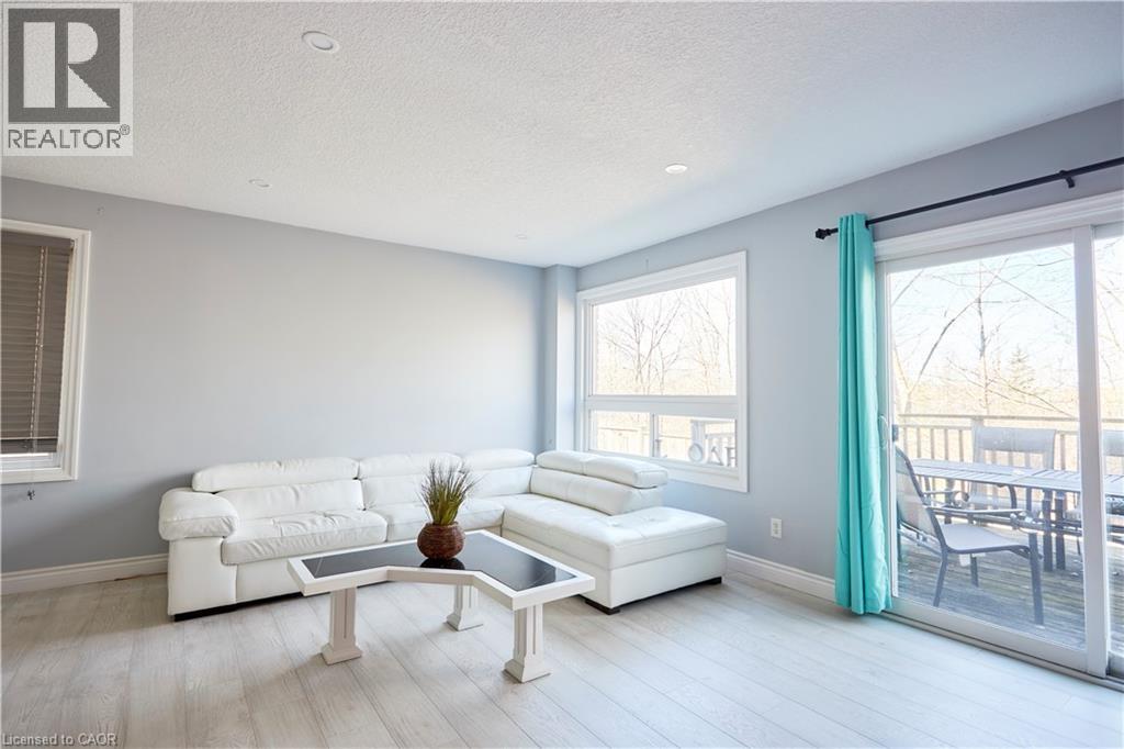 105 PINNACLE Drive Unit# 9