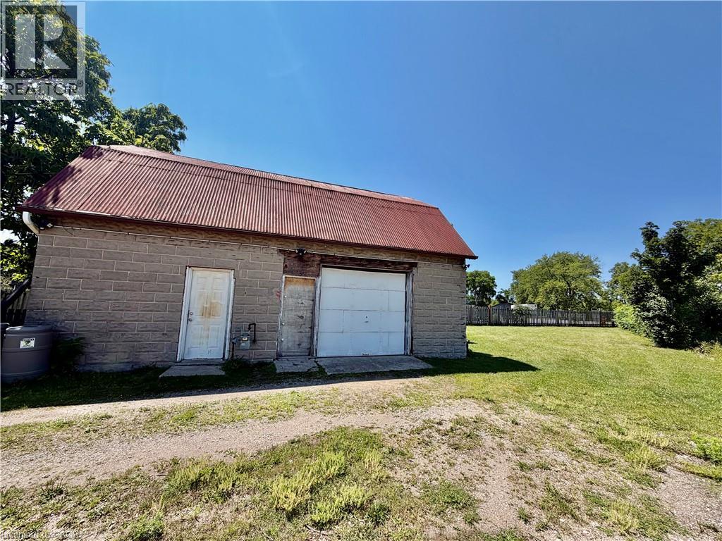135 SHERWOOD Drive