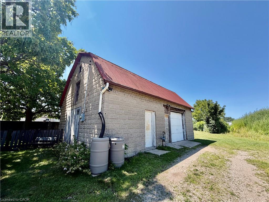 135 SHERWOOD Drive