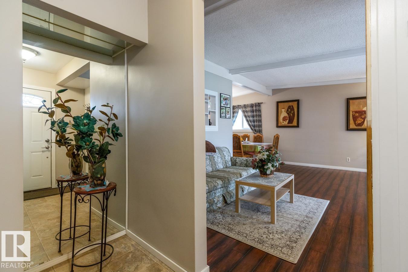 6303 89 AV NW