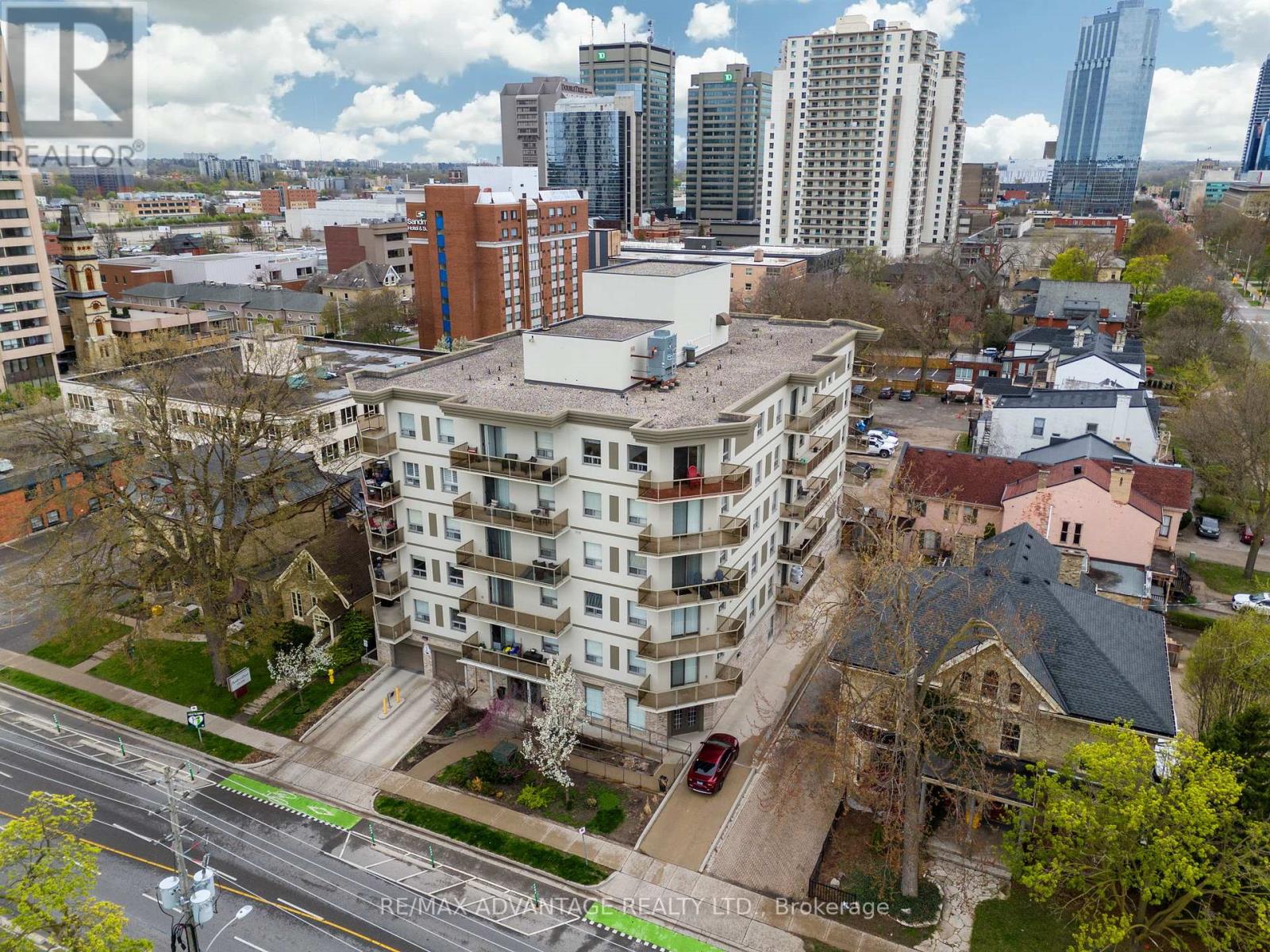 301 - 435 COLBORNE STREET