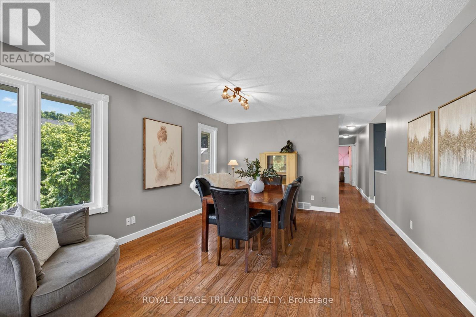 24 FARMINGTON AVENUE