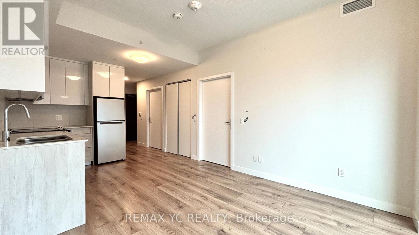 405 - 60 FREDERICK STREET