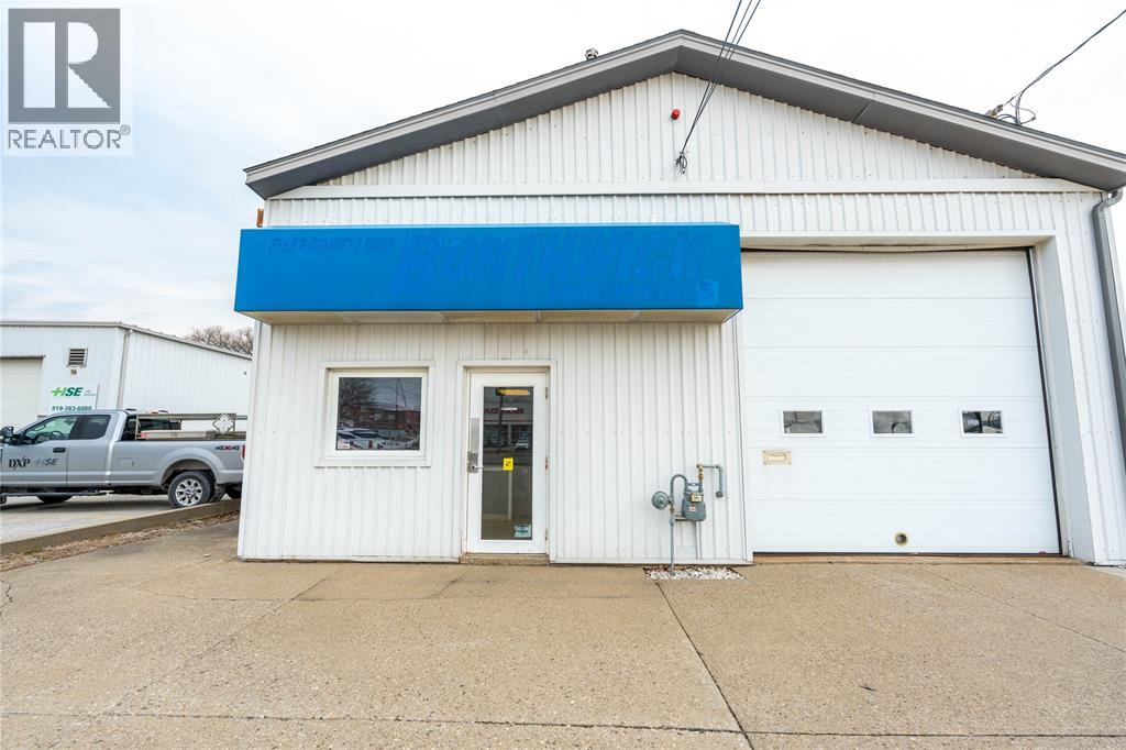 768 CONFEDERATION STREET