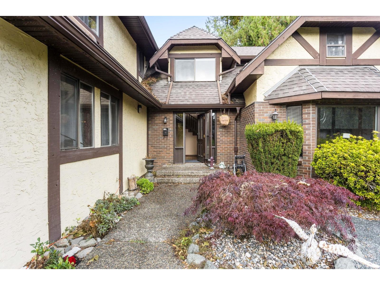 10031 EAGLE CRESCENT|Little Mountain