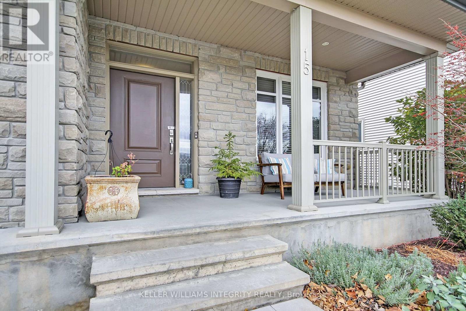 15 YORK CROSSING