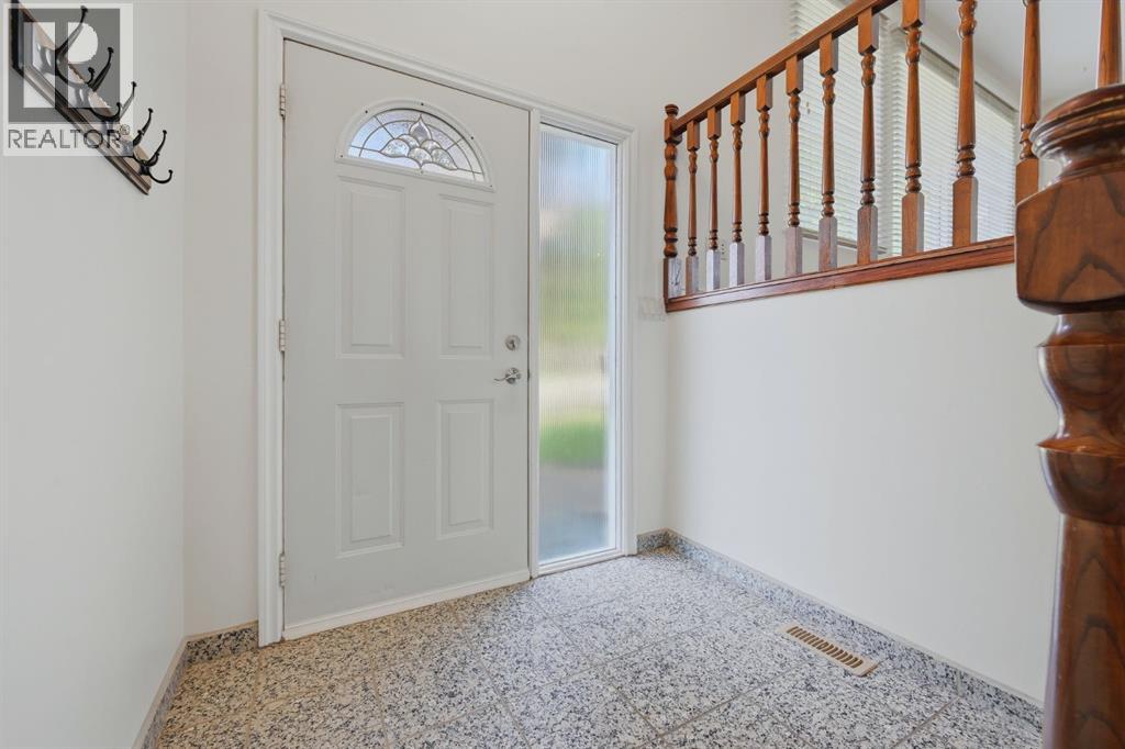 248 Parkland Crescent SE