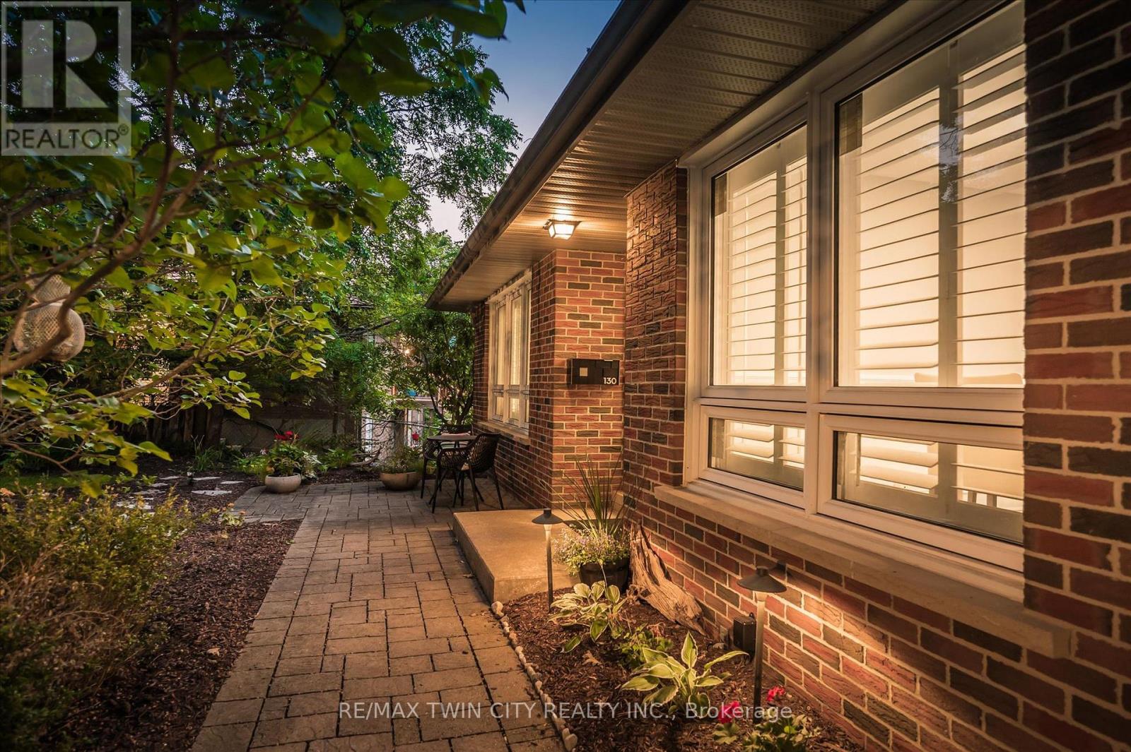 130 IROQUOIS PLACE