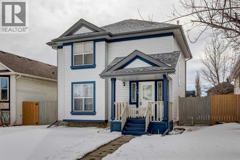104 Somerside Common SW Calgary AB T2Y3M8