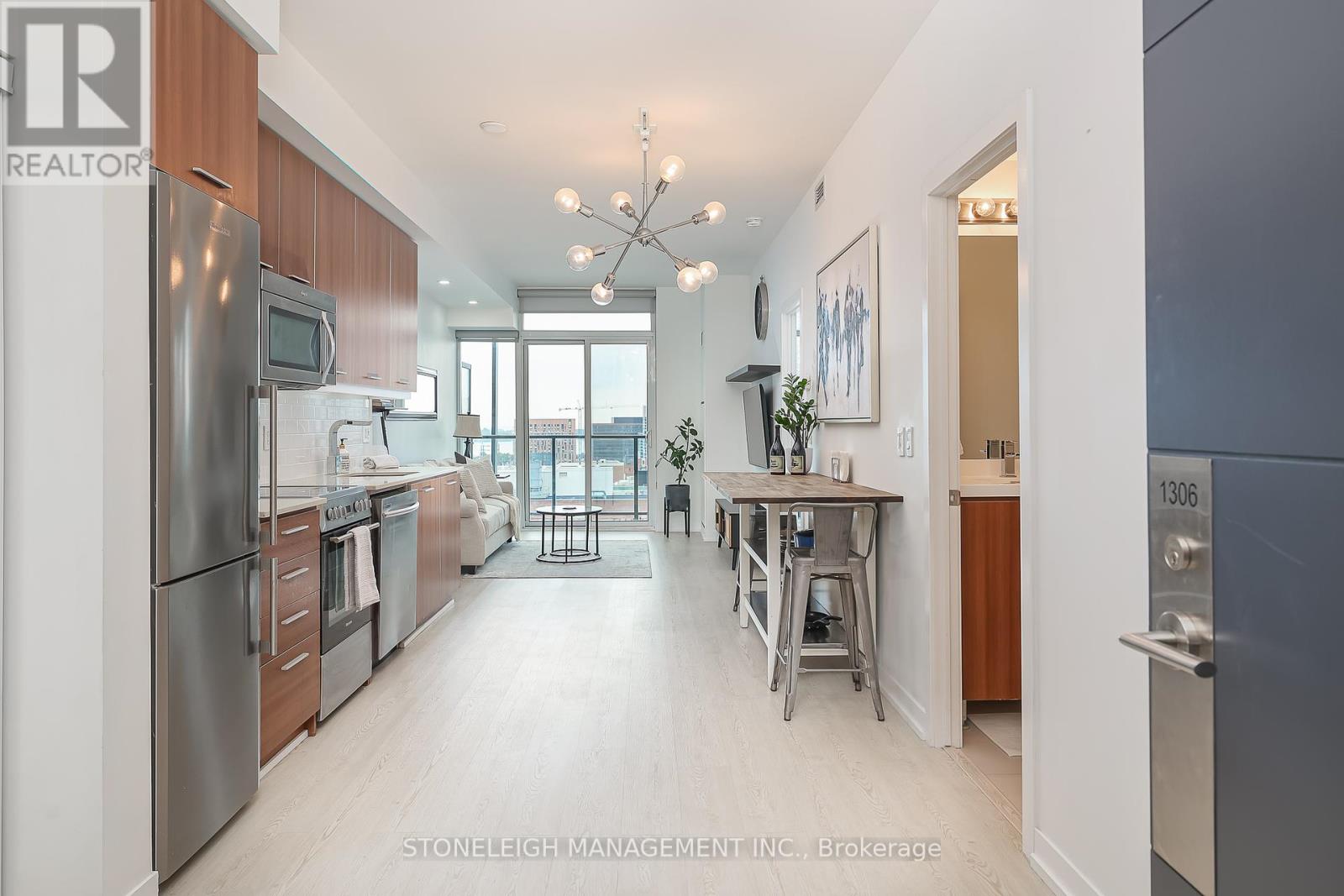 1306 - 105 GEORGE STREET