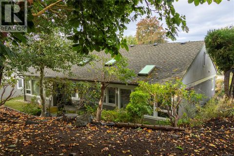 6 735 Moss St Victoria BC V8V4N9