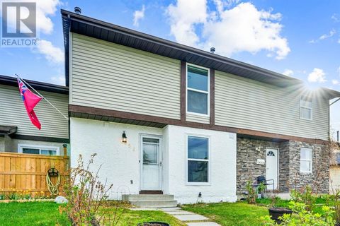 553 Abinger Road NE Calgary AB T2A6M4