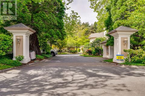 102 510 Marsett Pl Saanich BC V8Z7J1