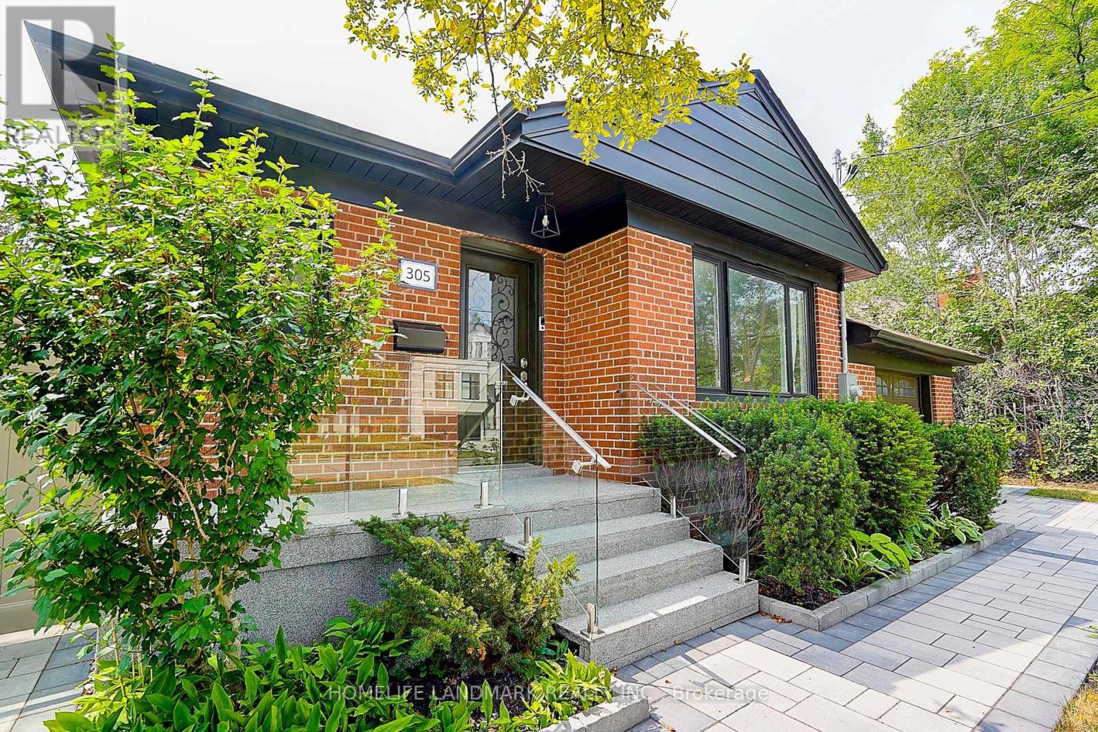 305 CONNAUGHT AVENUE