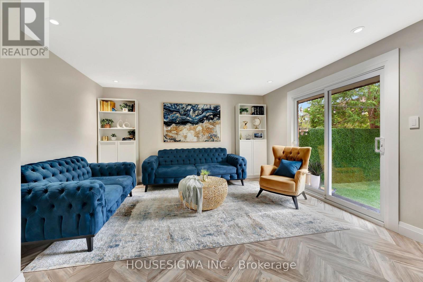 10 - 25 THALER AVENUE
