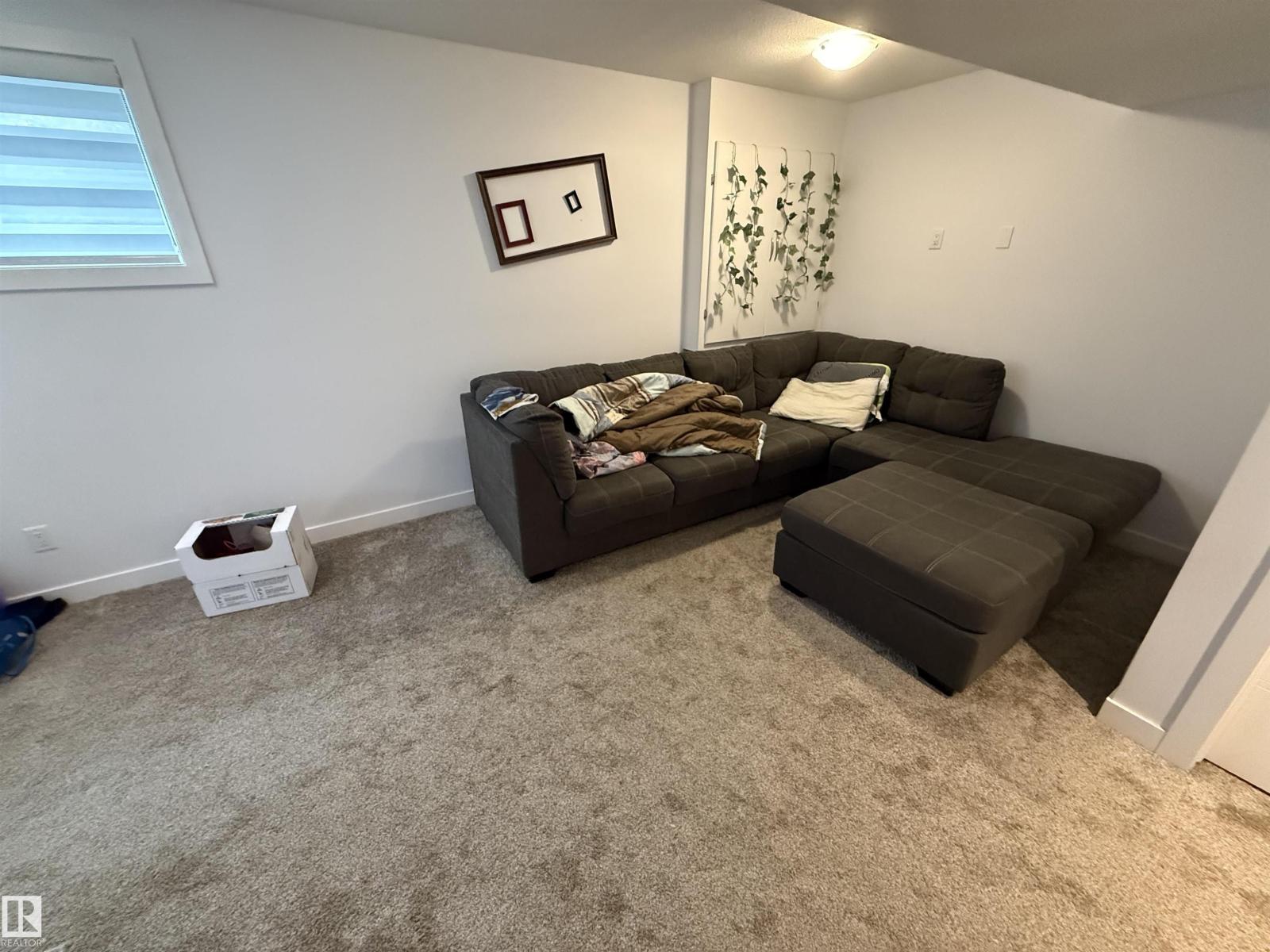 11402 133 AV NW