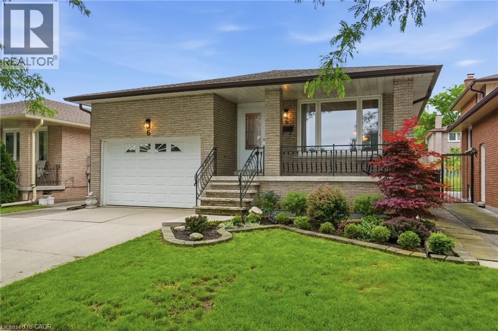 6 ROYCE Avenue