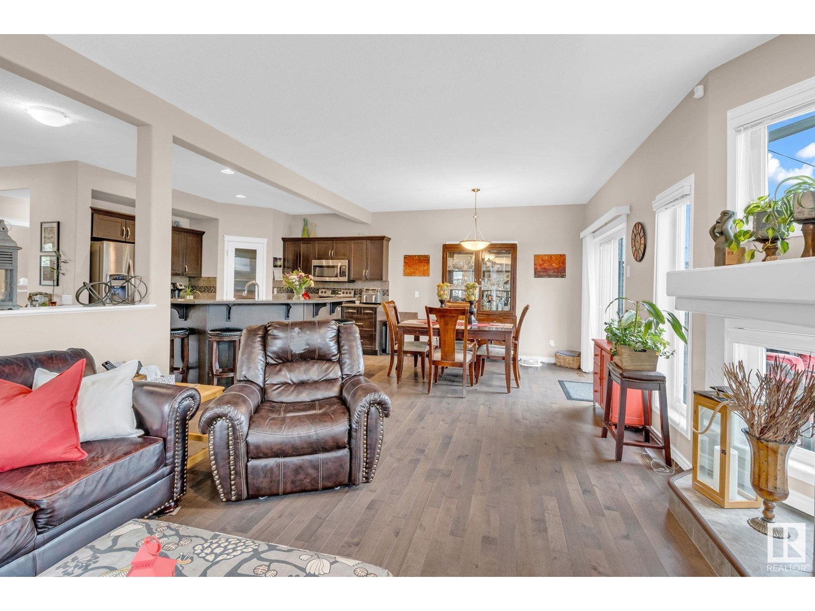 1426 CAREY WY SW