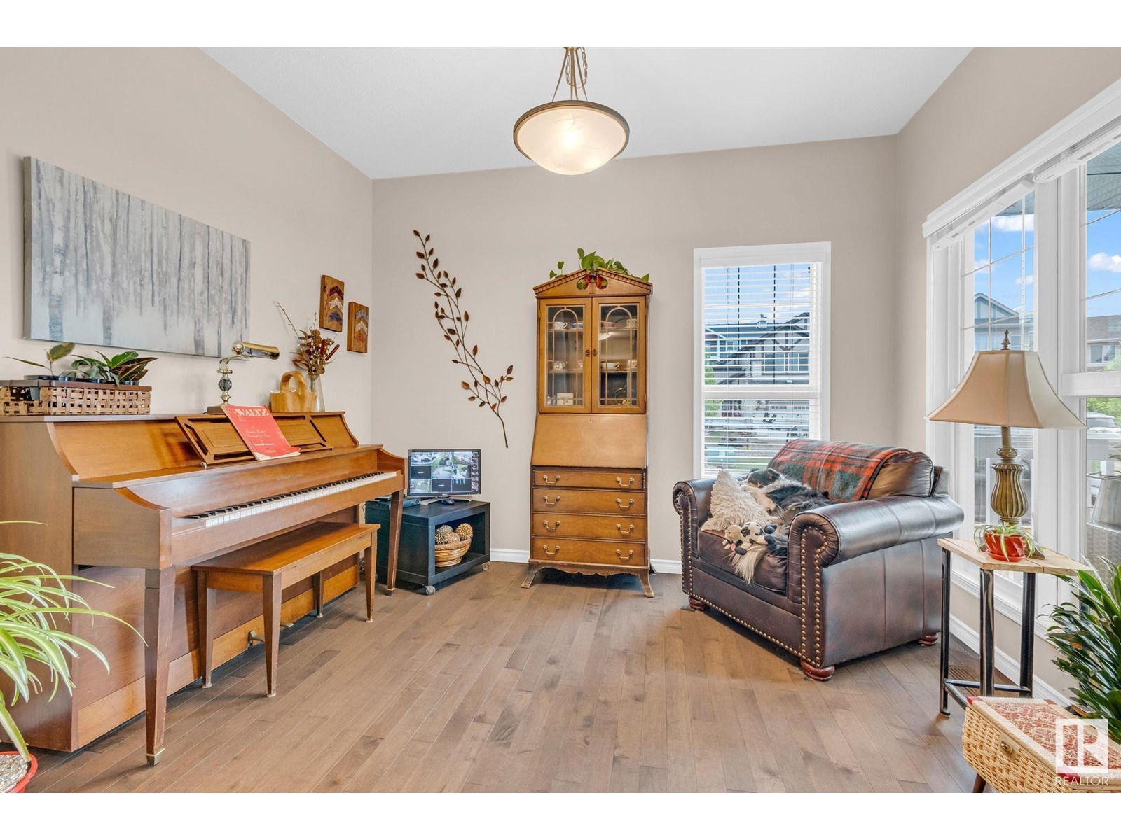 1426 CAREY WY SW