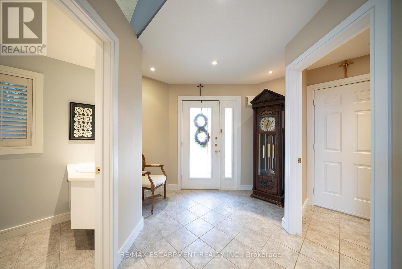 21 - 422 POWERLINE ROAD