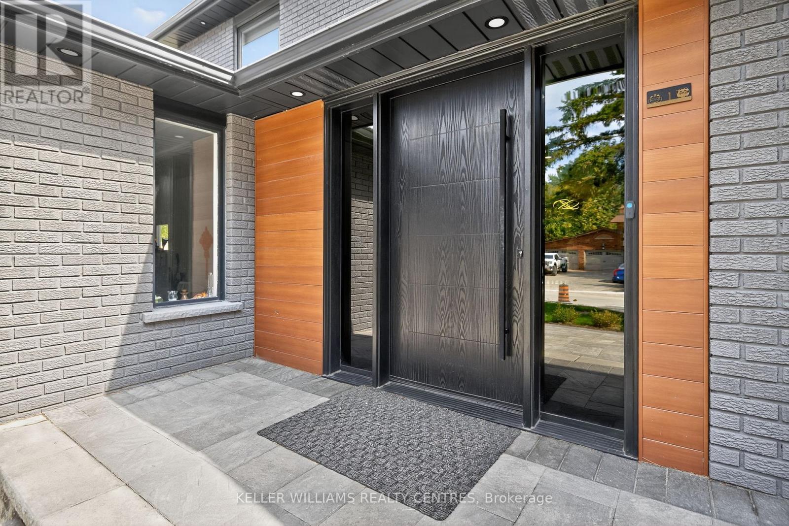 1 ROSEGARDEN CRESCENT