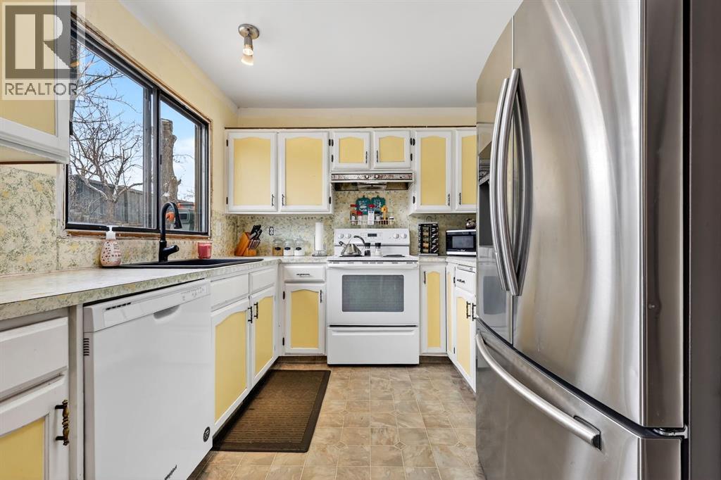 941 Ranchview Crescent NW