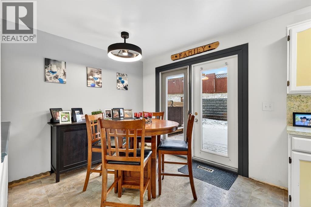 941 Ranchview Crescent NW