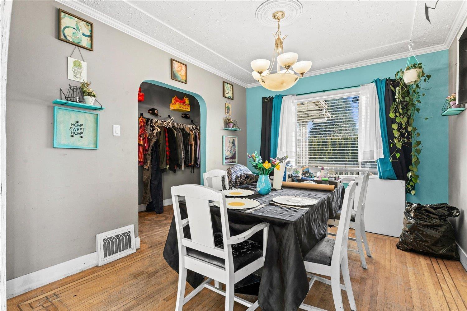 9573 WILLIAMS STREET|Chilliwack Proper East