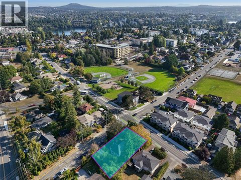 832 Lampson St Esquimalt BC V9A6B2