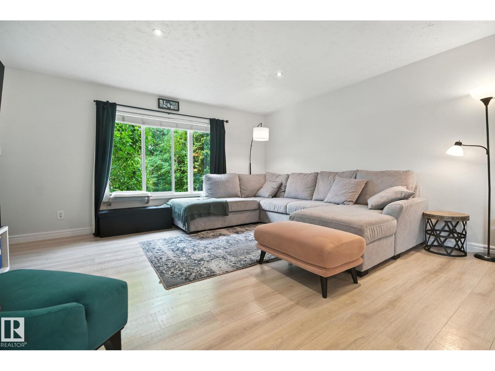 12710 85 ST NW