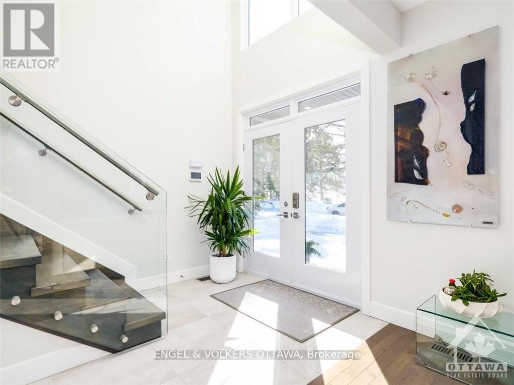 615 ISLAND PARK CRESCENT