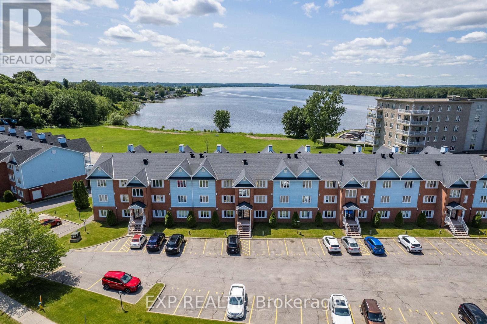 B6 - 160 EDWARDS STREET
